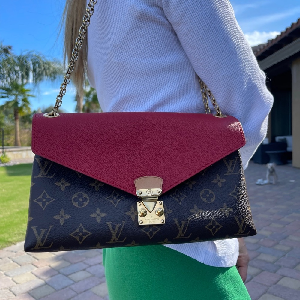 Louis Vuitton Pallas Chain Monogram